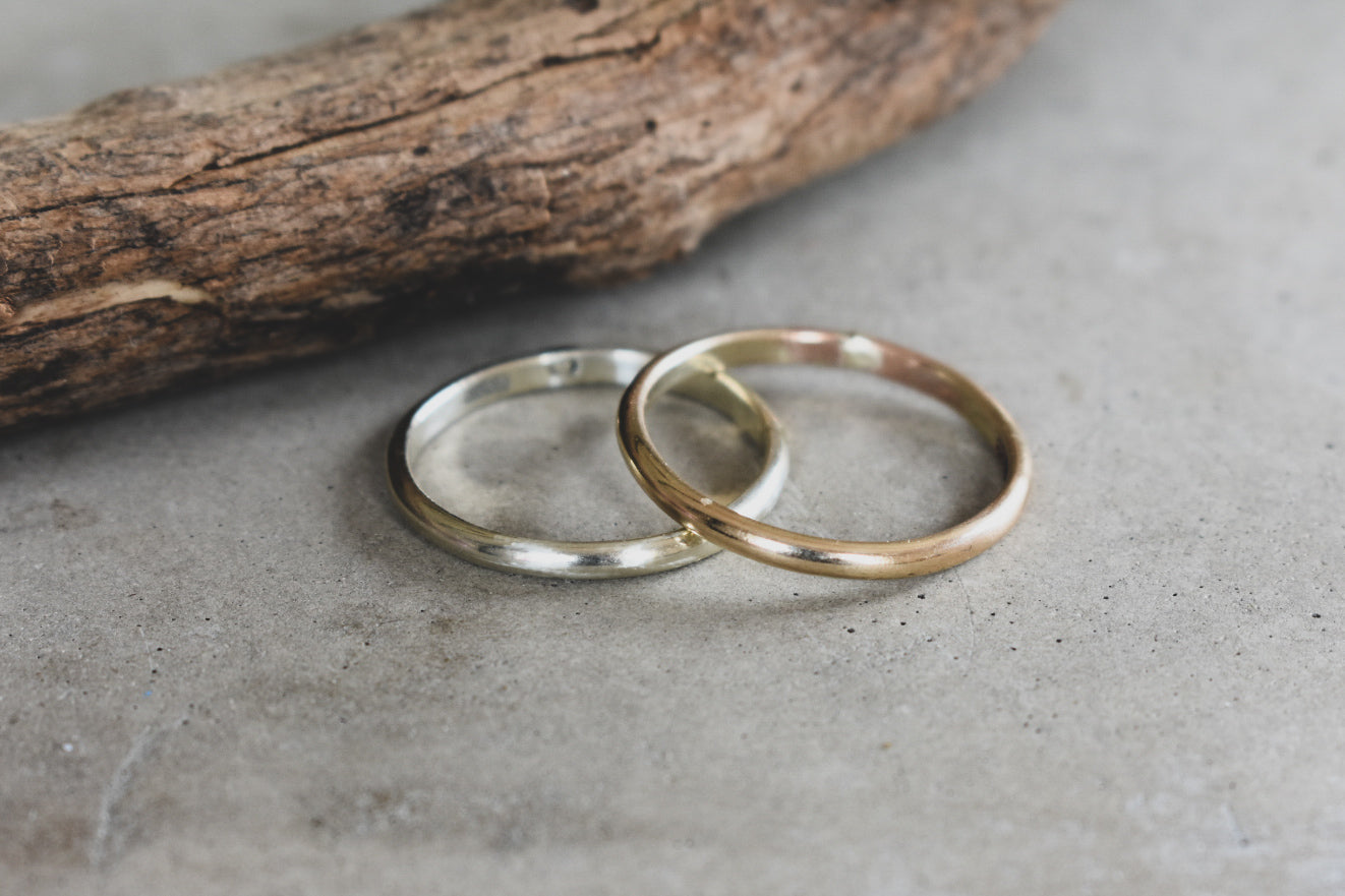 Slim 9ct gold band