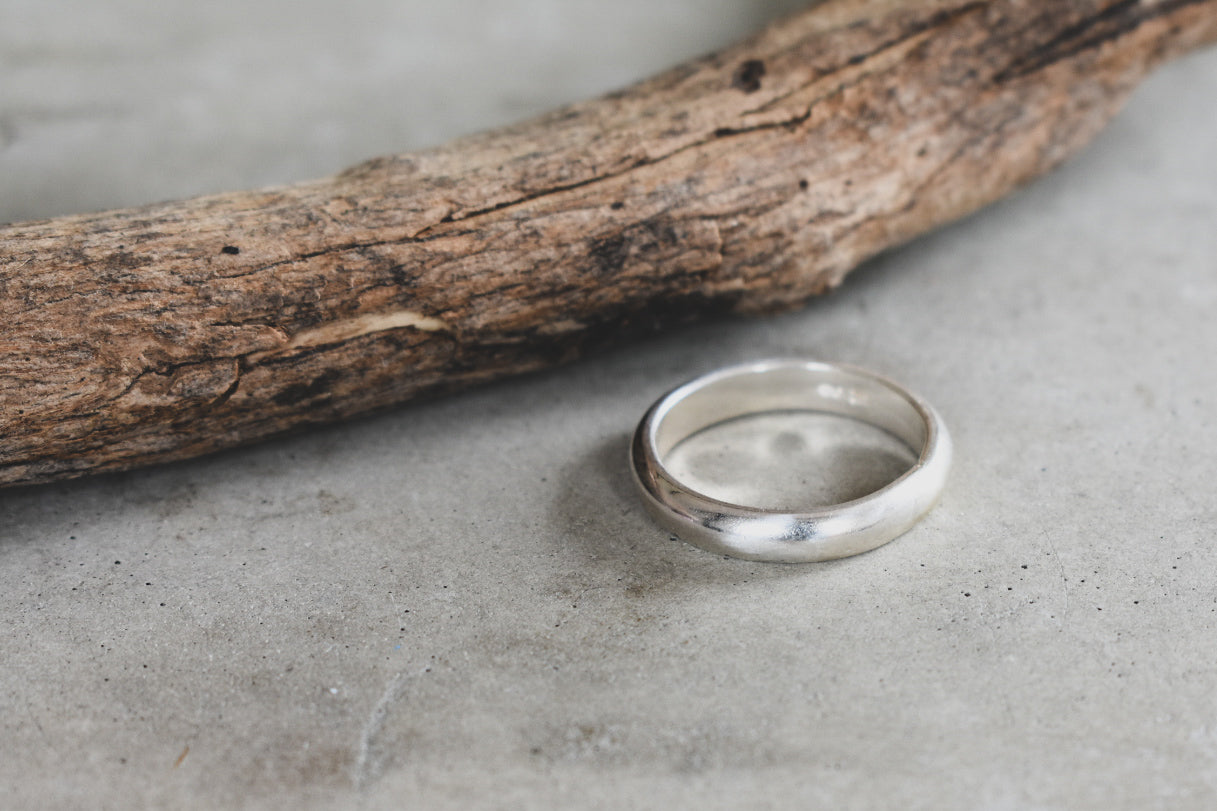 Chunky Silver D-shaped Ring