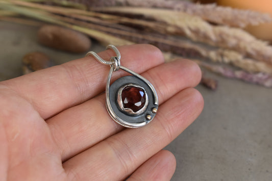 Cosy Winter Berries Pendant