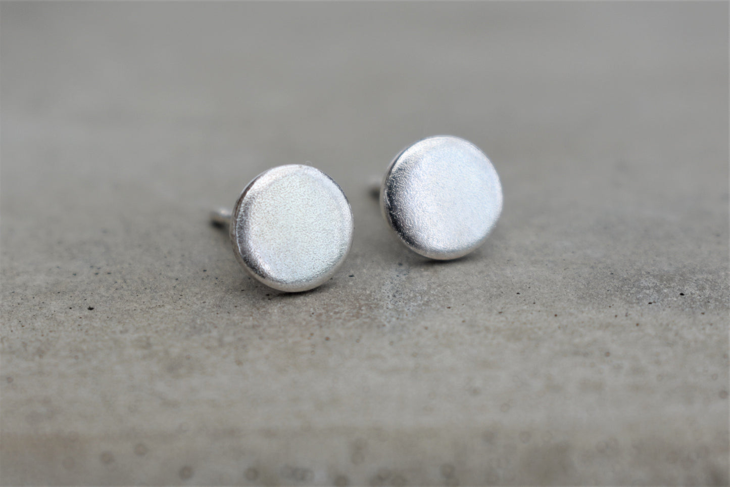 Frosted 5mm Disc Stud Earrings